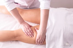 massage des jambes drainant